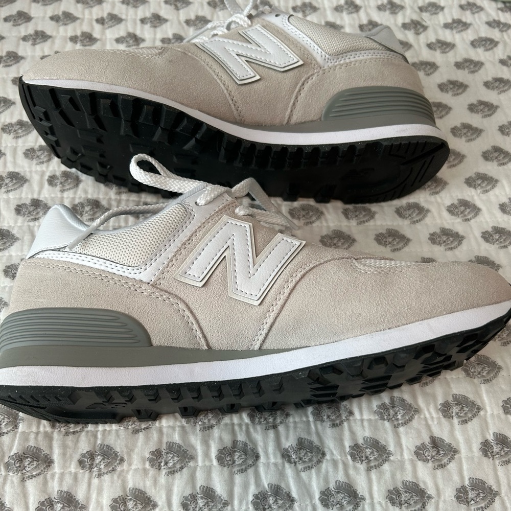 New balance beige sneakers